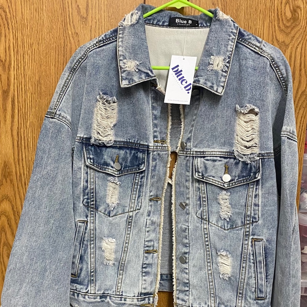 New w/ Tag Women Jeans Jacket Size M